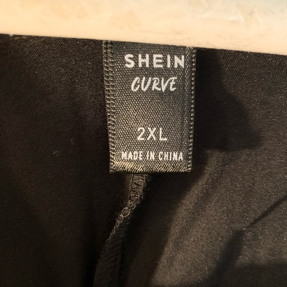 SHEIN Curve black polyester zip front dress/swim coverup. Size 2XL - Picture 2 of 9